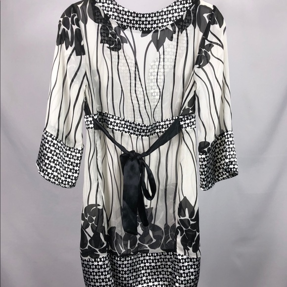 NWOT FOREVER BACK TIE PATTERNED BLOUSE! NEW! - Picture 3 of 8